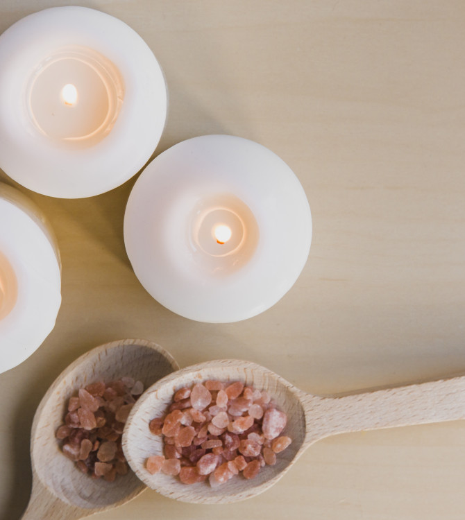 Πώς να συνδυάσετε διαφορετικά αρωματικά κεριά σόγιας για μοναδικά αρωματικά μείγματα.