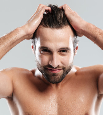 Ο απόλυτος οδηγός για άνδρες:  Πώς να επιλέξετε το σωστό σαμπουάν και μαλακτικό για τον τύπο μαλλιών σας